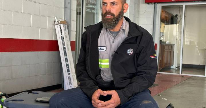 Scrapyard workers recount horrific scene after UPS plane crash destroyed their Kentucky business