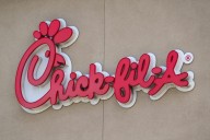 SW Bakersfield Chick-Fil-A to extend hours on Fridays, Saturdays