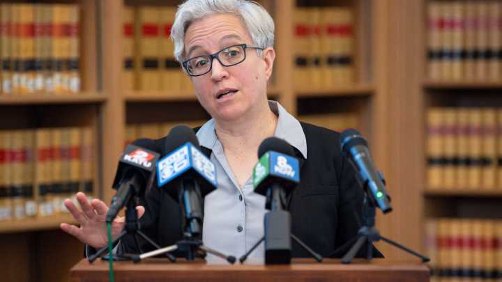 Kotek issues executive order to advance Oregon's climate goals