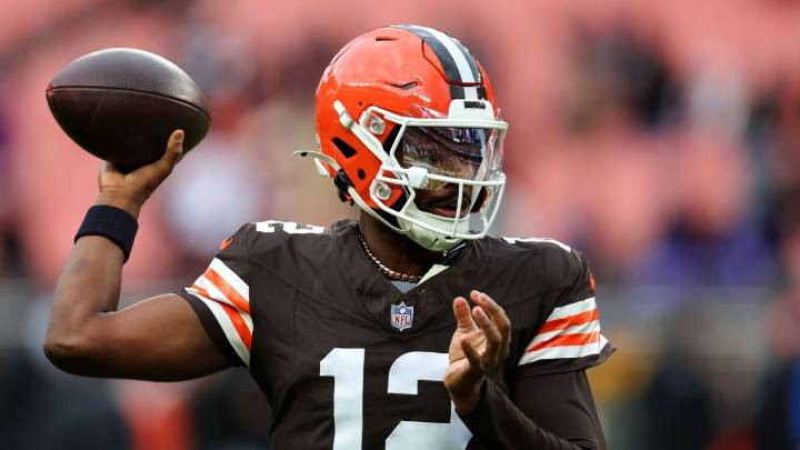 Browns' Shedeur Sanders debuts after Dillon Gabriel concussion