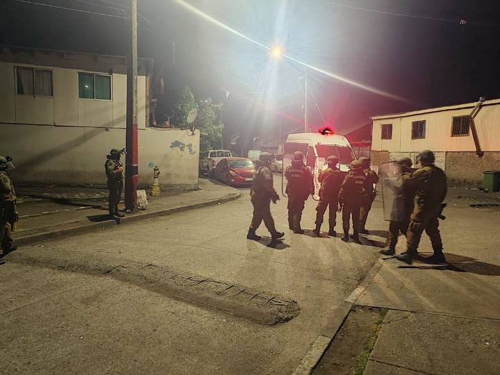 Fiscalía formaliza a dos mujeres que vendían droga en Villa Las Almendras de Chillán