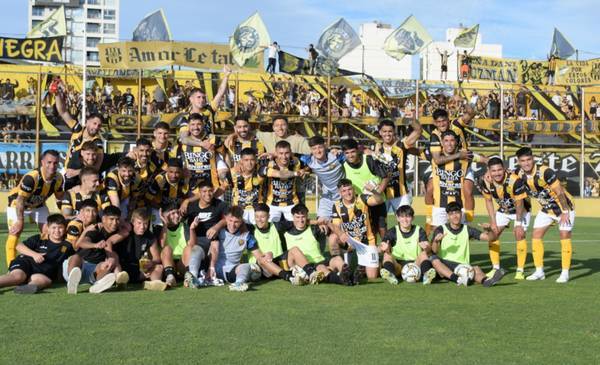 Olimpo no dejó pasar la chance, venció con autoridad a Kimberley y llevó su sueño de ascenso a cuartos