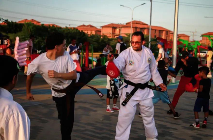 Coro protagonizó toma deportiva del Movimiento por la Paz y la Vida