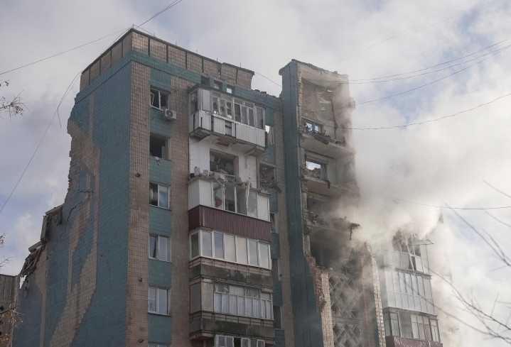 Nineteen killed and 66 wounded in heavy Russian attack on Ukraine, officials say
