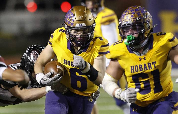 4A football: Max Pickett, Hobart top Lowell to win sectional