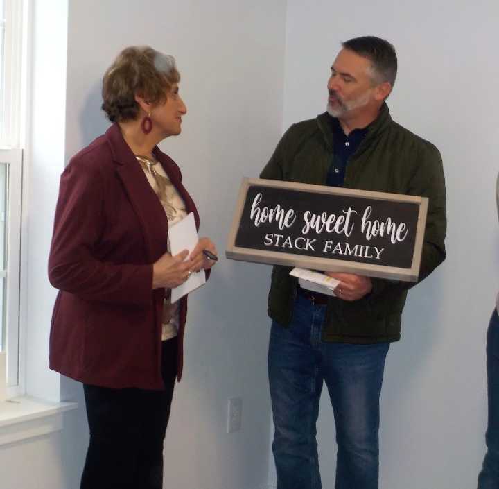 Habitat and friends welcome new homeowner