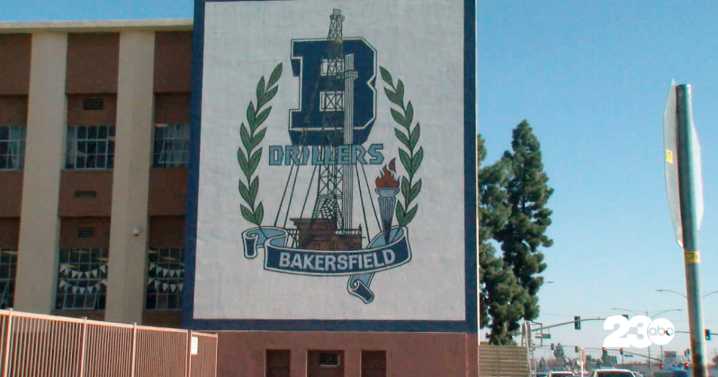Bakersfield High falls short in overtime heartbreaker, loses Central Section Division 2 title 23