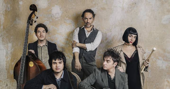 Talcahuano rinde homenaje a Los Bunkers nombrando una plaza en su honor