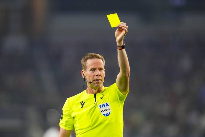 Calgary-born Major League Soccer referee Drew Fischer wins award second year in a row
