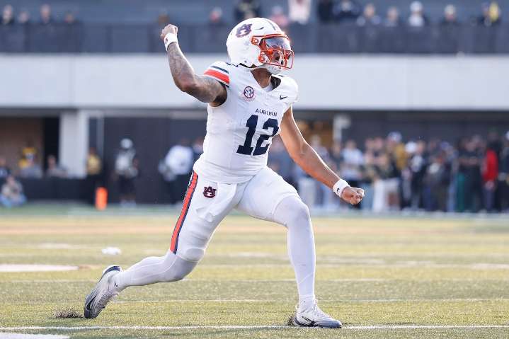 How Auburn QB Ashton Daniels stayed ready for Alabama while sitting out vs. Mercer