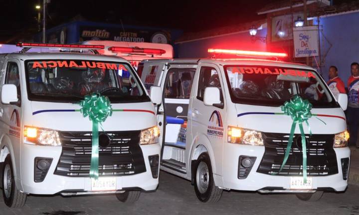 Yaritagua recibe ambulancias y camiones nuevos