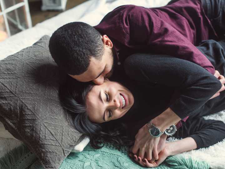 "Casi algo": la trampa de los vínculos sin nombre y por qué su ruptura puede doler más que un noviazgo