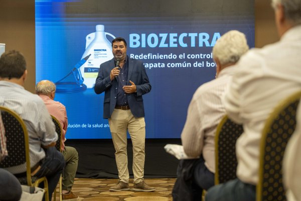 Biozectra: Bagó presentó en Corrientes la solución para las garrapatas