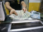 Con el "rulo" financiero, las empresas saltearon el cepo y compraron US$ 12.000 millones en seis meses