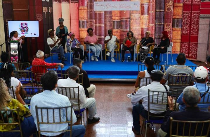 Artistas de la palabra conquistan Feria del Libro de Caracas