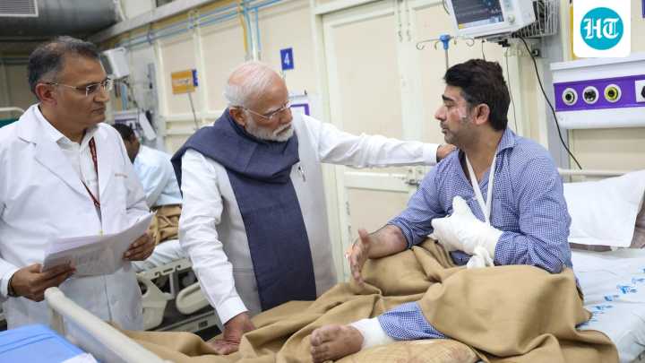 PM Modi meets victims of Red Fort car blast
