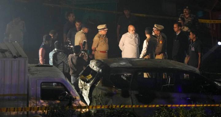 Delhi Red Fort Blast Live Updates: Death Toll Rises to 13; Amit Shah Chairs Emergency Meeting