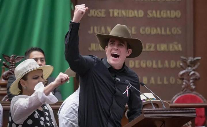 Encuentran 4 cuerpos en predio familiar del diputado Bautista Tafolla