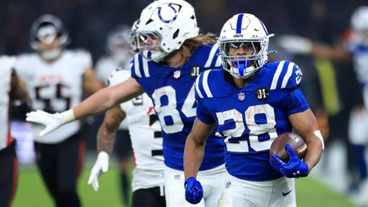 Colts RB Jonathan Taylor 2,000-yard season after dominating Falcons in Berlin