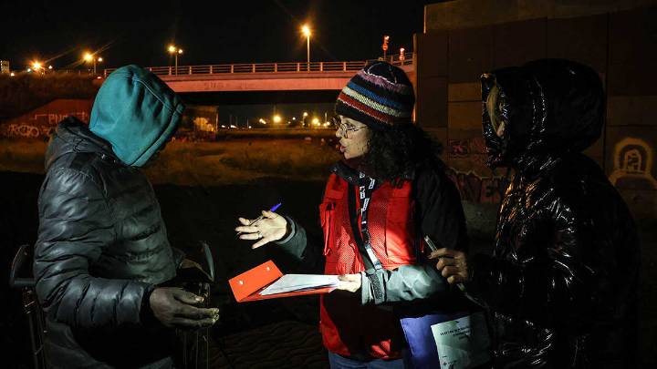 Mucho más que un recuento: los voluntarios de Cruz Roja ponen voz al sinhogarismo en Zaragoza