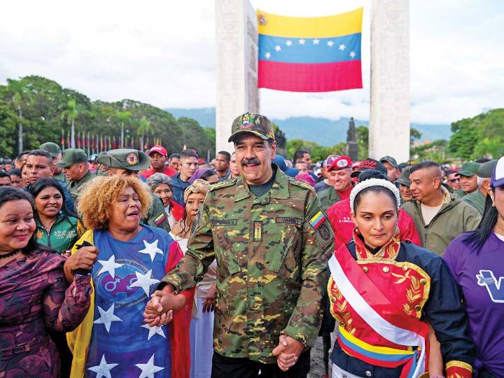 Efectos de la presión de EU: España llama a no viajar a Venezuela tras alertas