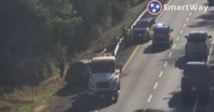 One lane closed after vehicle crashes on I-75 Southbound in Bradley Co.