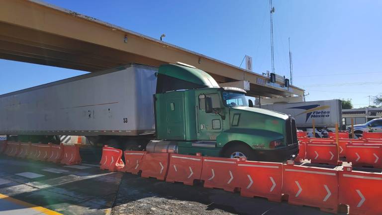 Agricultores y transportistas confirman bloqueo a carreteras el 24 de noviembre