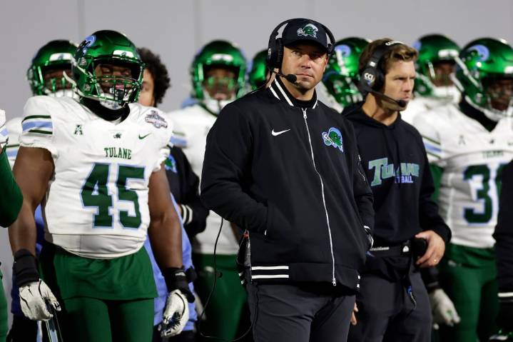 Florida Gators hire Tulane's Jon Sumrall as football coach