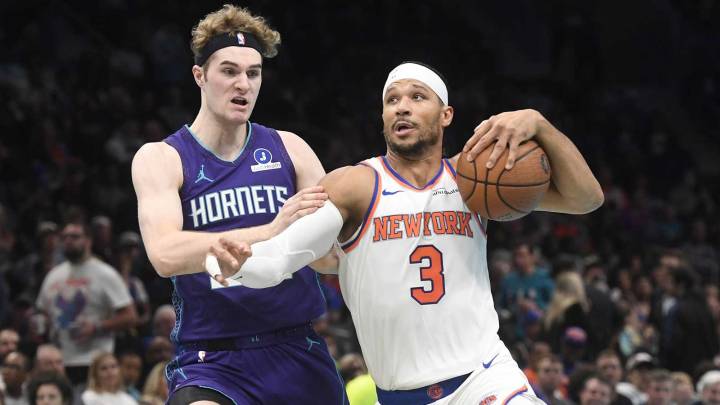 Knicks’ Josh Hart caps off 19-point 1st half with textbook 3