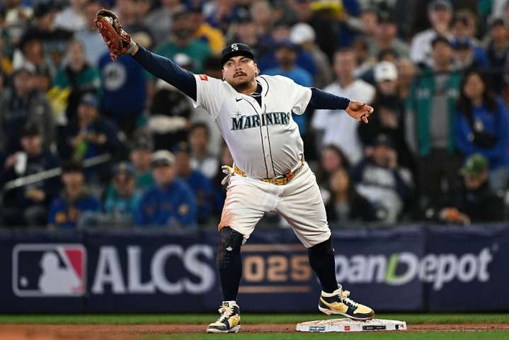 Josh Naylor cashes in with Seattle while brother Bo faces critical season in Cleveland