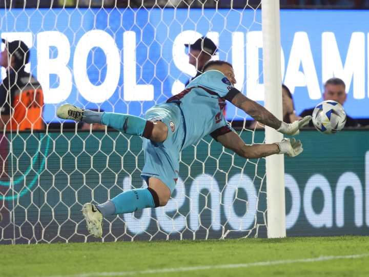 El 1x1 de Lanús campeón de la Copa Sudamericana: Losada se llevó todos los aplausos, pero tuvo a Izquierdoz y Canale como sus protectores