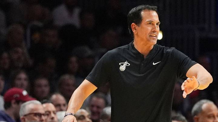Erik Spoelstra wins 800th game as Heat topple Bucks