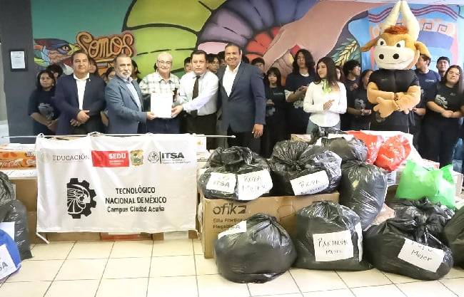 Entrega colecta Tec en apoyo a damnificados