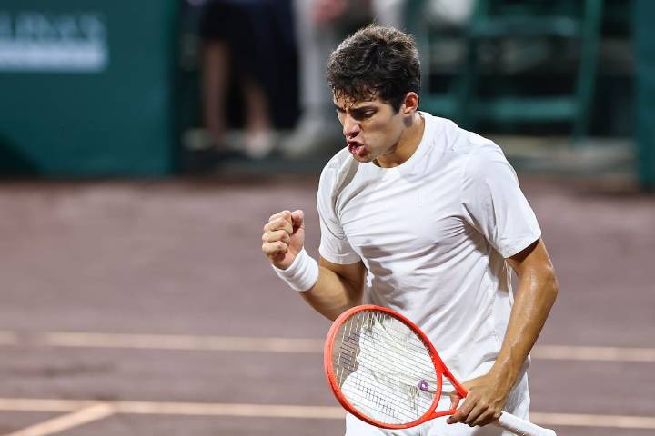 Cristian Garín logra triunfo de oro en Montevideo: vuelve al top 100 y podría cruzarse con Barrios en semifinales
