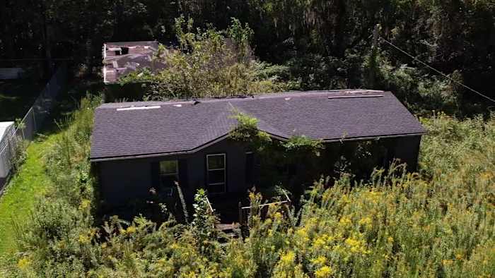 Justice 4 All: Jacksonville woman says she’s fed up with the ‘eyesore’ property next door