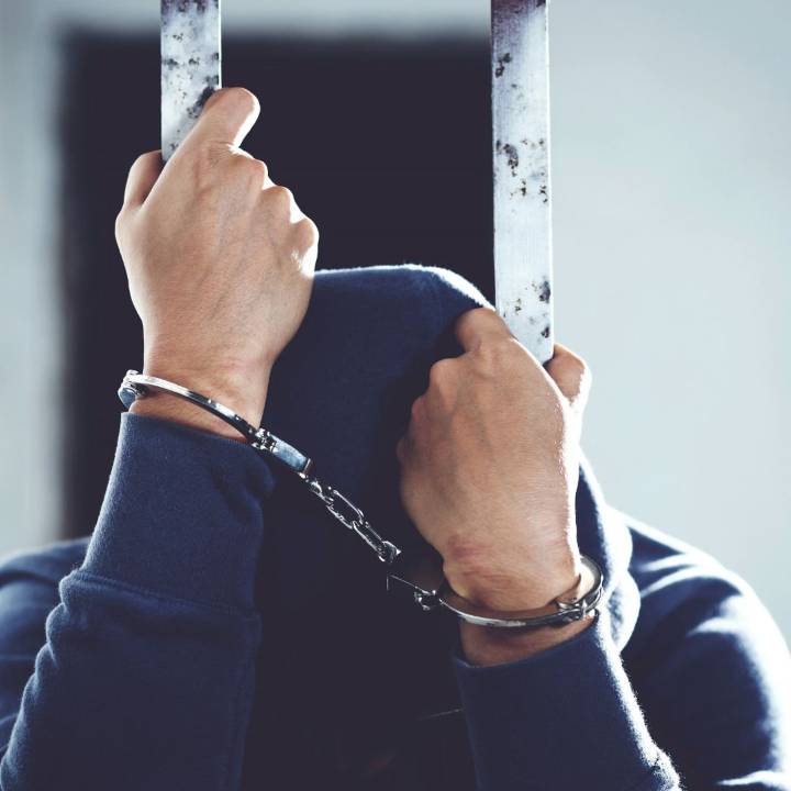 Preventiva para un ex-policía federal por abuso infantil online