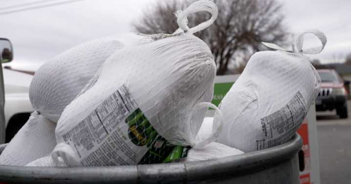 Missoula Food Bank continues turkey tradition