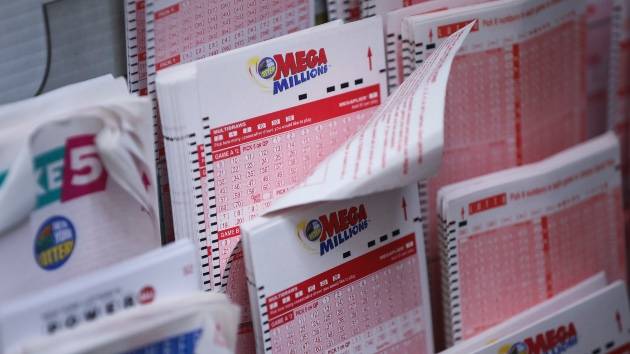 Mega Millions jackpot nears $1 billion ahead of Friday night’s drawing