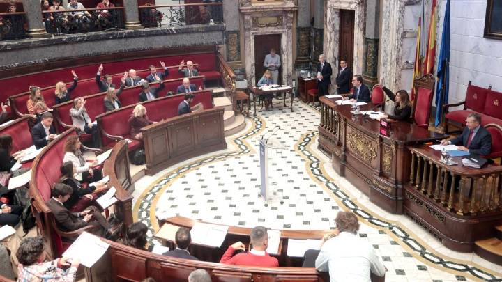 La alcaldesa de València recibe a las asociaciones mayoritarias de víctimas de la dana