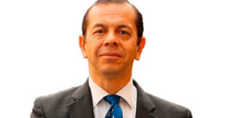 Asista al taller La meditación y el yoga para sanar nuestros afectos, estará dirigido por Carlos Montoya