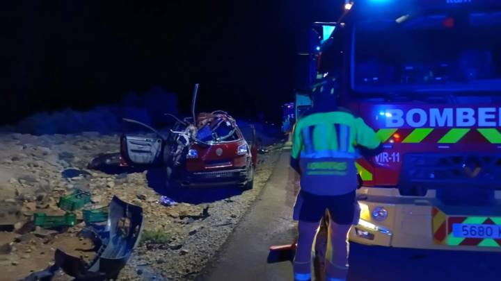 Dos heridos al salirse de la vía y dar varias vueltas el coche en el que viajaban
