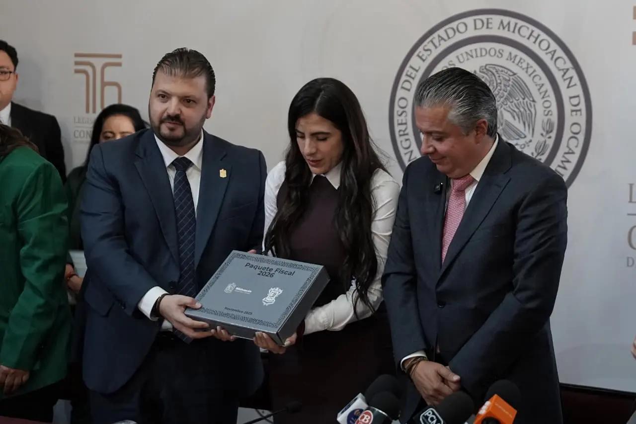 Gobierno de Michoacán entrega al Congreso el Proyecto de Paquete Económico 2026