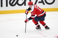 Capitals' Strome learns during game that wife gave birth to daughter