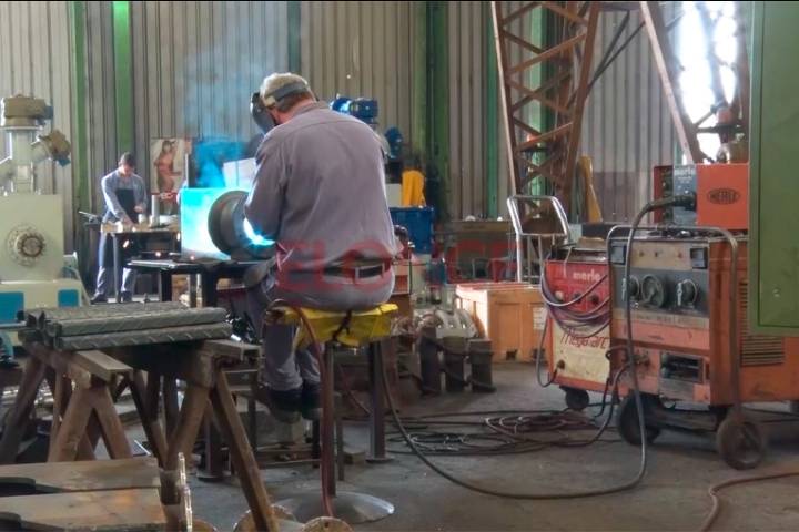 Empresas podrán pedir créditos especiales para pagar aguinaldos