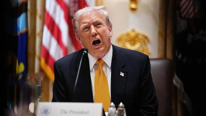 Trump exige al Senado mantenerse en sesión hasta reabrir el gobierno federal