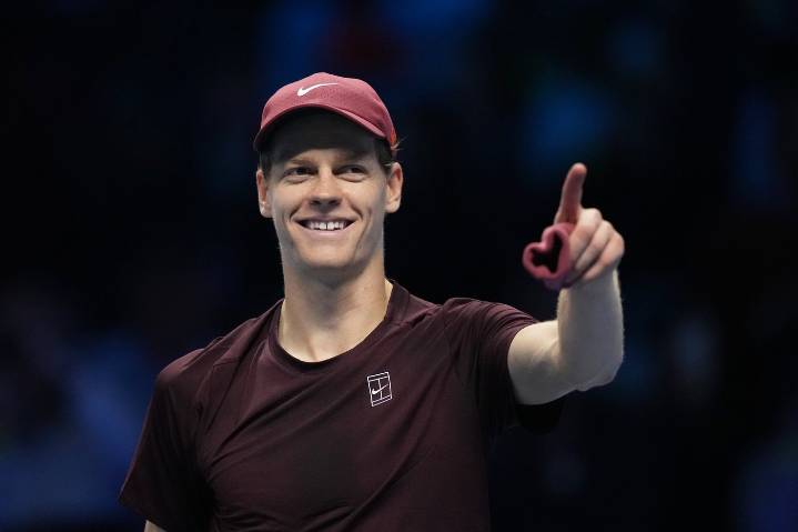 Sinner opens ATP Finals title defense by beating Auger
