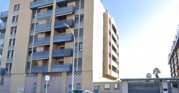 Vecinos de Granada piden al Ayuntamiento que urbanice el entorno de la Ciudad de la Luz afectado por el caso Nazarí