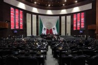 Avalan reforma que prohíbe cobros por tarjetas no pedidas