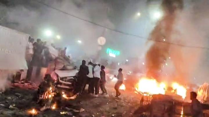 Eight dead, several injured after explosion near metro station in Delhi