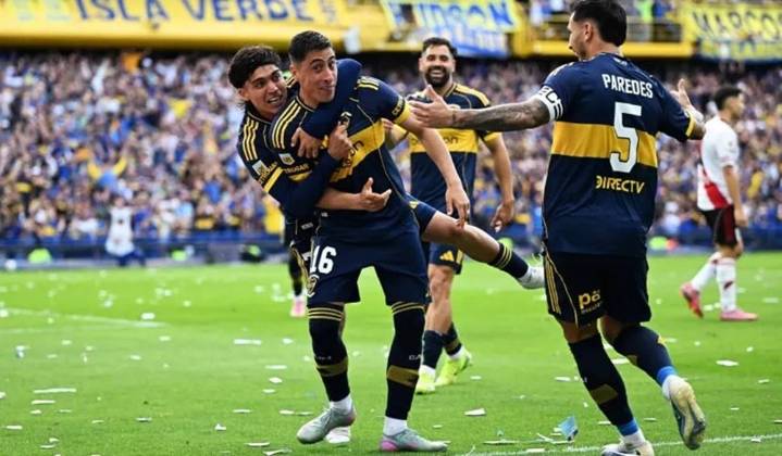 Boca ganó el Superclásico, clasificó a la Libertadores y hundió aún más a River